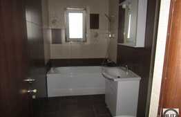 De vanzare mansarda inalta, 2 camere, 41 mp! Zona strazii Eroilor!