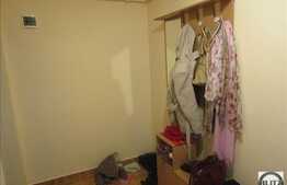 Vanzare 2 camere, 51 mp, 3 balcoane, zona strazii Eroilor! Cu parcare!