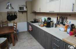 Vanzare apartament 3 camere, 105 mp! Parcare! Zona strazii Eroilor!