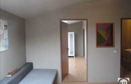 De vanzare apartament 3 camere, 75 mp, gradina comuna, zona centrala