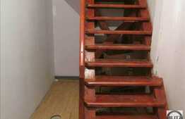 De vanzare apartament 3 camere, 75 mp, gradina comuna, zona centrala