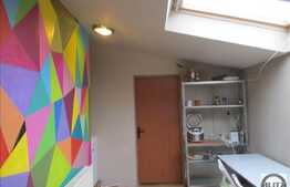 De vanzare apartament 3 camere, 75 mp, gradina comuna, zona centrala