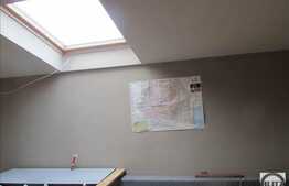 De vanzare apartament 3 camere, 75 mp, gradina comuna, zona centrala