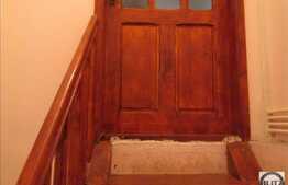 De vanzare apartament 3 camere, 75 mp, gradina comuna, zona centrala