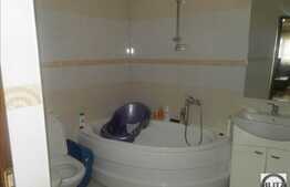 Vanzare 3 camere, 71 mp! Parcare! Complet mobilat! Zona strazii Florilor!