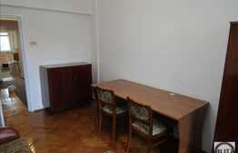 3 camere decomandate, 75 mp, prima inchiriere, garaj, boxa, zona Piata Cipariu