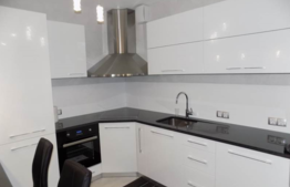 Apartament cu 3 camere, 90 mp, parcare, lux, zona Riviera Residence