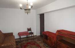 Apartament 2 camere, 55 mp, decomandat, recent renovat, zona Hotelului Sinaia