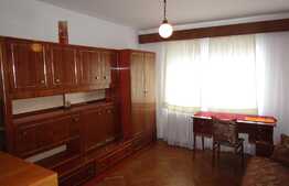 Apartament 2 camere, 55 mp, decomandat, recent renovat, zona Hotelului Sinaia