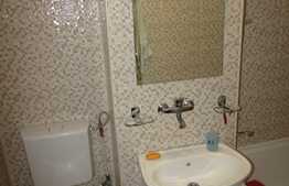 Apartament 2 camere, 55 mp, decomandat, recent renovat, zona Hotelului Sinaia