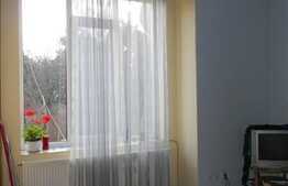 3 camere, 100 mp, teren 270 mp, boxa subsol, zona strazii Eremia Grigorescu!