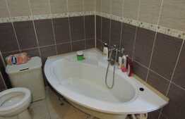 Apartament de vanzare 3 camere, 85 mp! Parcare! Zona strazii Stejarului!