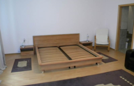 3 camere, semidecomandat, 140 mp, imobil casa/vila, zona 7 strazi! Garaj!