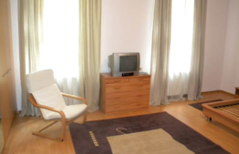 3 camere, semidecomandat, 140 mp, imobil casa/vila, zona 7 strazi! Garaj!