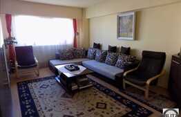 Vanzare apartament 3 camere, 95 mp, garaj, zona Bulevardului 21 Decembrie 1989