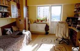 Vanzare apartament 3 camere, 95 mp, garaj, zona Bulevardului 21 Decembrie 1989