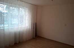 Garsoniera 31 mp, boxa, garaj, zona strazii Bucuresti