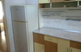 De inchiriat apartament cu 3 camere, zona Kaufland