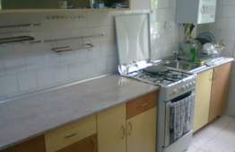 De inchiriat apartament cu 3 camere, zona Kaufland