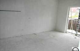 1 camera de vanzare, 37 mp utili, semifinisat