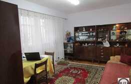 Vanzare apartament 3 camere,65,3 mp, parcare, 2 boxe, zona strazii Aleea Retezat