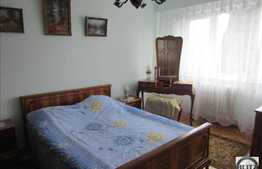 Vanzare apartament 3 camere,65,3 mp, parcare, 2 boxe, zona strazii Aleea Retezat