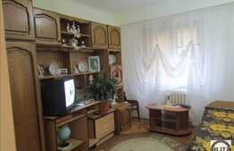 Vanzare apartament 3 camere,65,3 mp, parcare, 2 boxe, zona strazii Aleea Retezat
