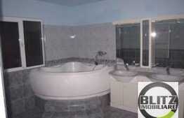 Vanzare apartament 4 camere, 78,65 mp, boxa subsol, zona strazii Campului