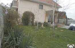 Casa individuala de vanzare, 125 mp utili, teren 280 mp, semineu, zona linistita