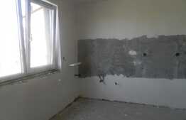 Duplex de vanzare cu 5 camere, 120 mp, zona de case!