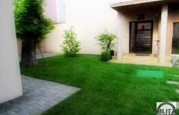 Scadere de pret! De vanzare proprietate complexa si cu potential! Suprafata utila 394 mp, 316 mp teren!