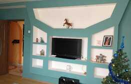 Vanzare apartament 3 camere,67 mp, decomandat, parcare, boxa, zona Piata Zorilor