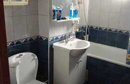 Vanzare apartament 3 camere,67 mp, decomandat, parcare, boxa, zona Piata Zorilor