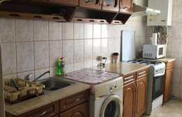 Vanzare apartament 3 camere,67 mp, decomandat, parcare, boxa, zona Piata Zorilor