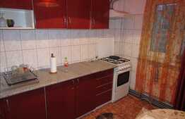 Vanzare apartament 3 camere, 66 mp, decomandat, zona Intre Lacuri