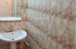 Vanzare apartament 3 camere, 66 mp, decomandat, zona Intre Lacuri