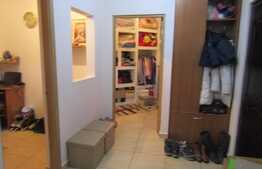 Vanzare apartament 3 camere, 92 mp, decomandat, zona strazii Calea Baciului