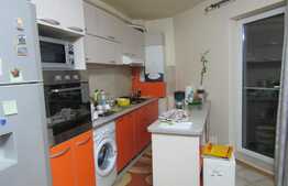 Vanzare apartament 3 camere, 92 mp, decomandat, zona strazii Calea Baciului