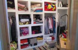 Vanzare apartament 3 camere, 92 mp, decomandat, zona strazii Calea Baciului