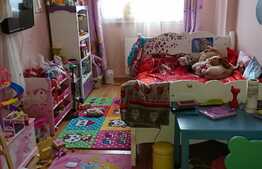 3 camere, 80 mp, decomandat, etaj intermerdiar, parcare, zona Roata Faget