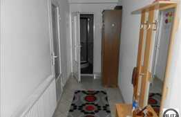 Vanzare 2 camere, 60 mp utili, zona Facultatea de Litere, cu parcare