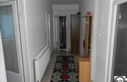 Vanzare 2 camere, 60 mp utili, zona Facultatea de Litere, cu parcare