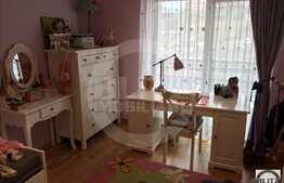 Vanzare duplex, 200 mp utili, 360 mp teren, zona linistita de case!