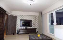 Apartament 3 camere, 85 mp, decomandat, garaj, mobilat modern, AC, zona Piata Cipariu