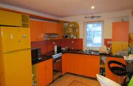 Apartament 3 camere, 65 mp, decomandat, boxa la subsol, zona Piata Cipariu