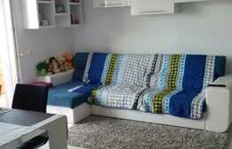 Vanzare apartament 2 camere, 55 mp, garaj, zona Golden Tulip