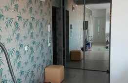 Vanzare apartament 2 camere, 55 mp, garaj, zona Golden Tulip