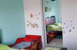 Vanzare apartament 2 camere, 55 mp, garaj, zona Golden Tulip