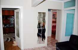 3 camere, 67 mp, decomandat, parcare, 2 boxe la subsol, zona Piata Zorilor