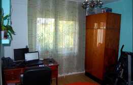 3 camere, 67 mp, decomandat, parcare, 2 boxe la subsol, zona Piata Zorilor